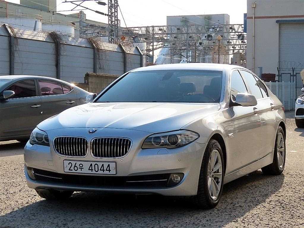 BMW 5시리즈 520d 사진 2/20