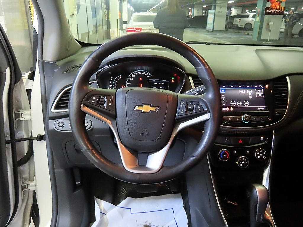 Chevrolet Trax Gasoline 1.4 Premier 9