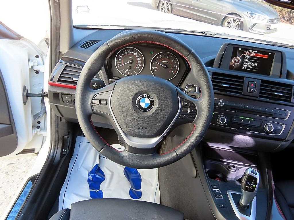 BMW 1 Series 118d Sport 9