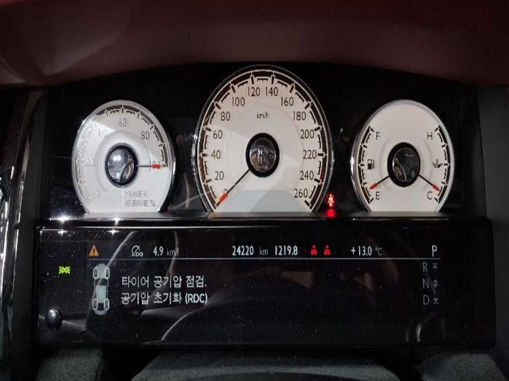 Rolls Royce Wraith 6.6 10