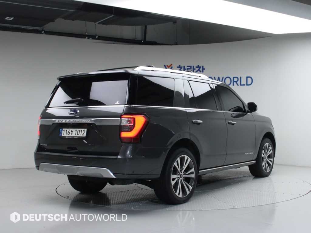 포드 익스피디션 3.5 EcoBoost Platinum 사진 2/20