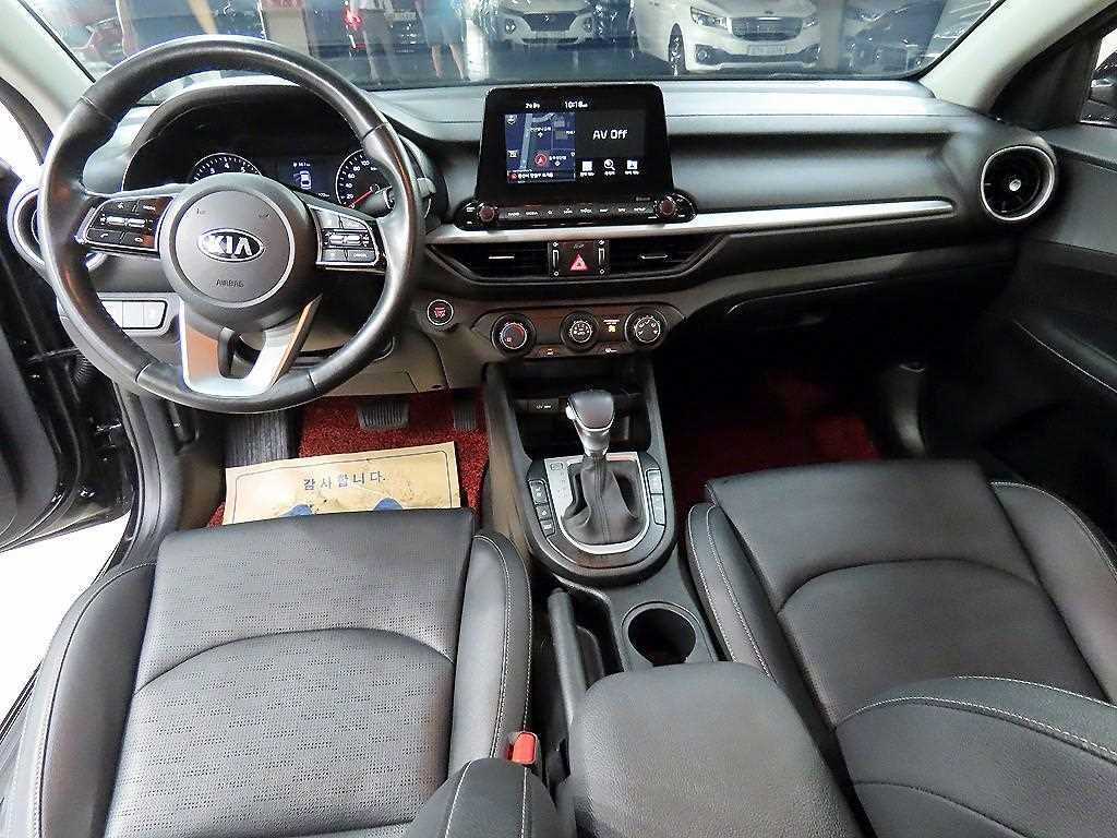 Kia K3 1.6 Prestige 8