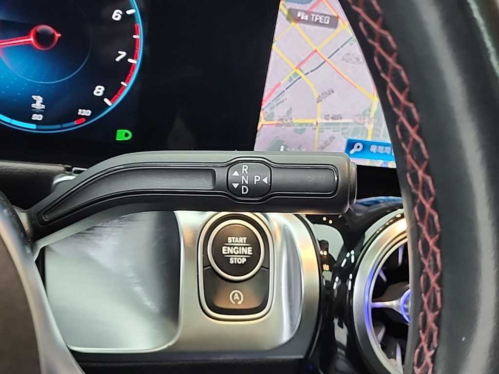 Mercedes-Benz GLB-Class GLB250 4MATIC 8