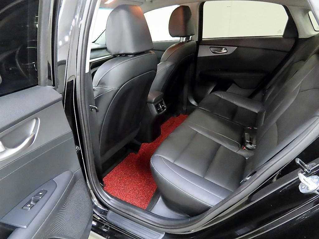 Kia K3 1.6 Prestige 7