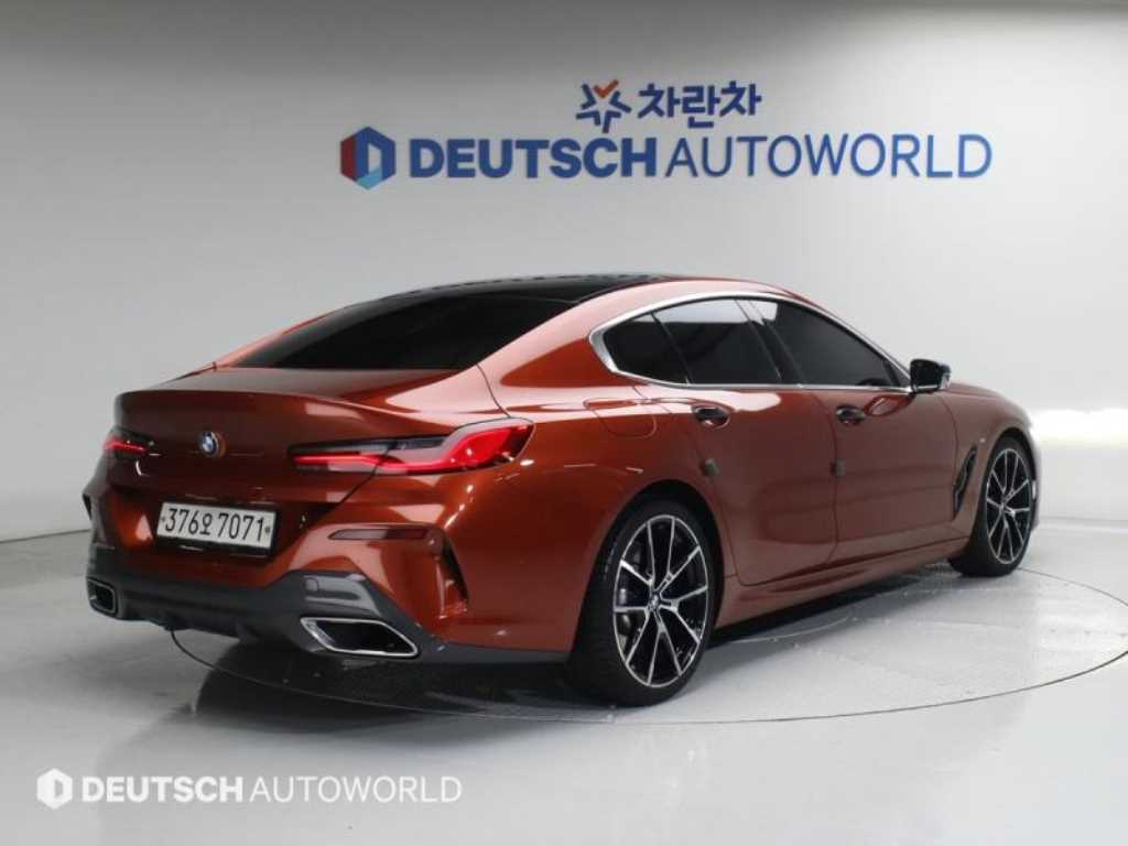 BMW 8시리즈 840d xDrive M 스포츠 그란쿠페 퍼스트 에디션 사진 2/20