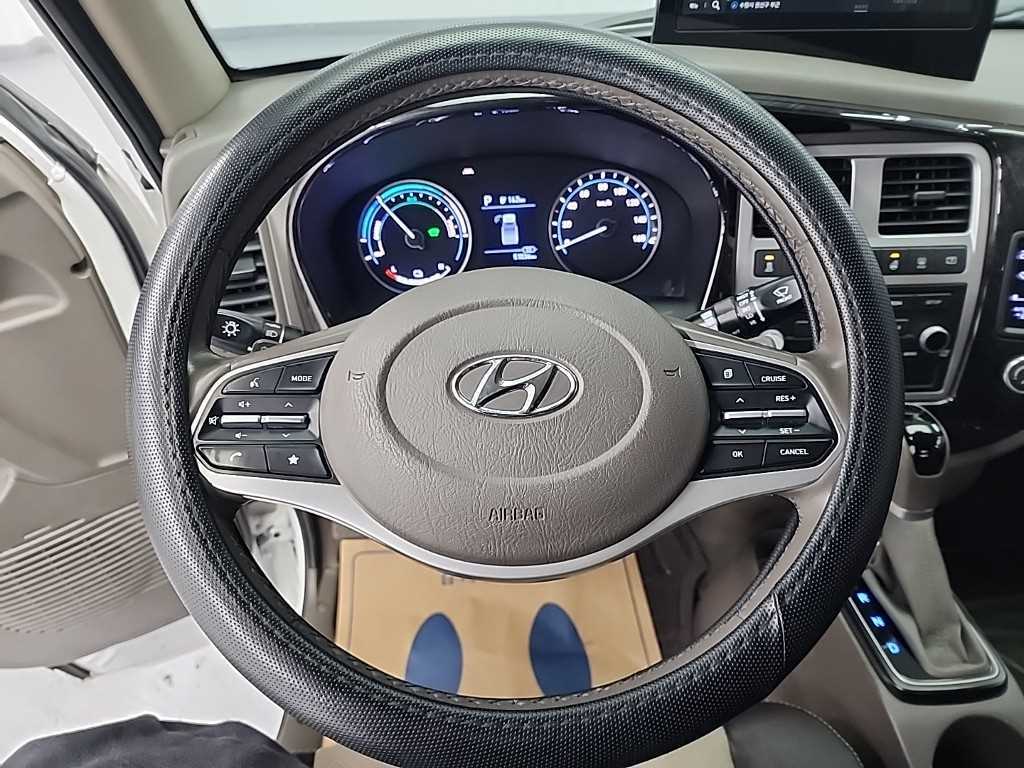 Hyundai Porter 1.0 Ton/ Super Cab/ Long Wheelbase/ Premium Special 9