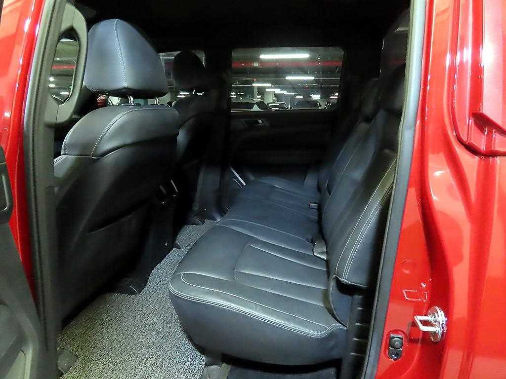 KG Mobility (Ssangyong) Rexton Diesel 2.2 4WD Wild 8