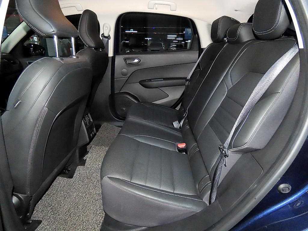 Renault XM3 1.6 GTe LE Plus 8
