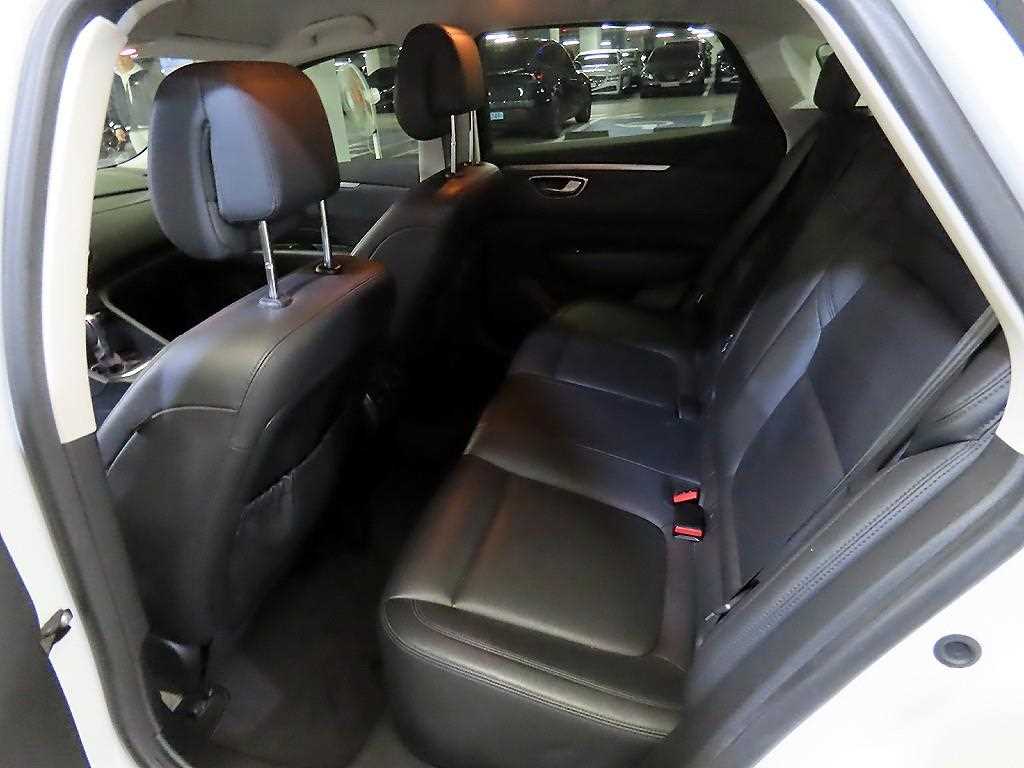 Renault SM6 Gasoline 2.0 GDe SE 8