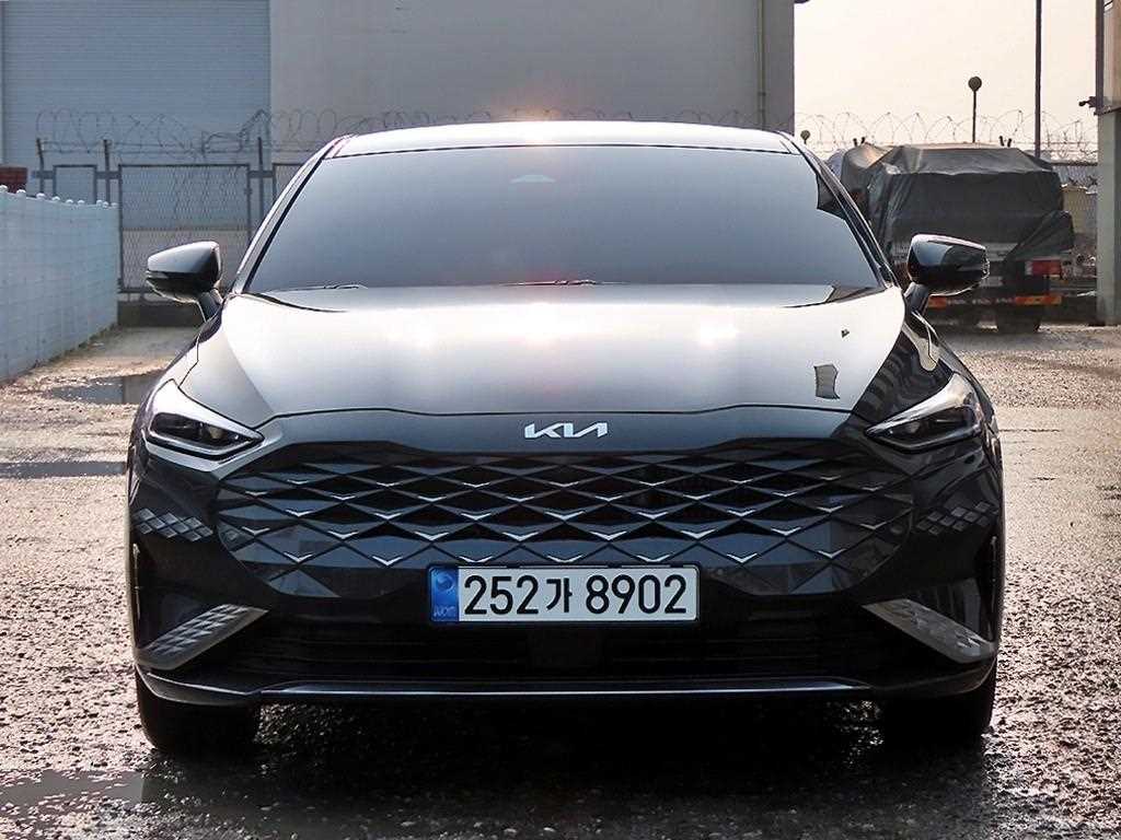 Kia K8 Signature