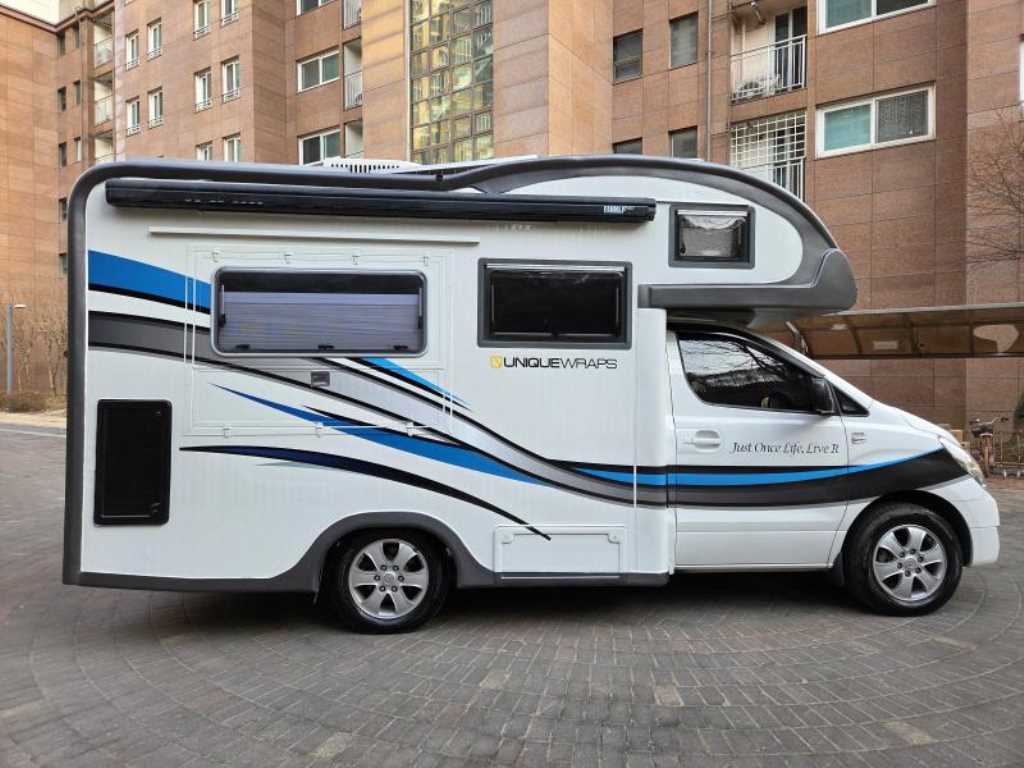 Hyundai Starex Camping Car 4WD 7