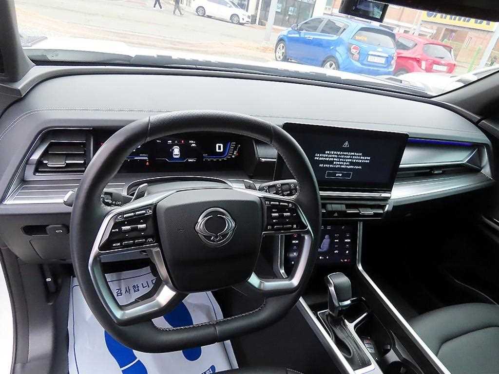 KG Mobility (Ssangyong) Torres 1.5 GDI-T 2WD TV7 9