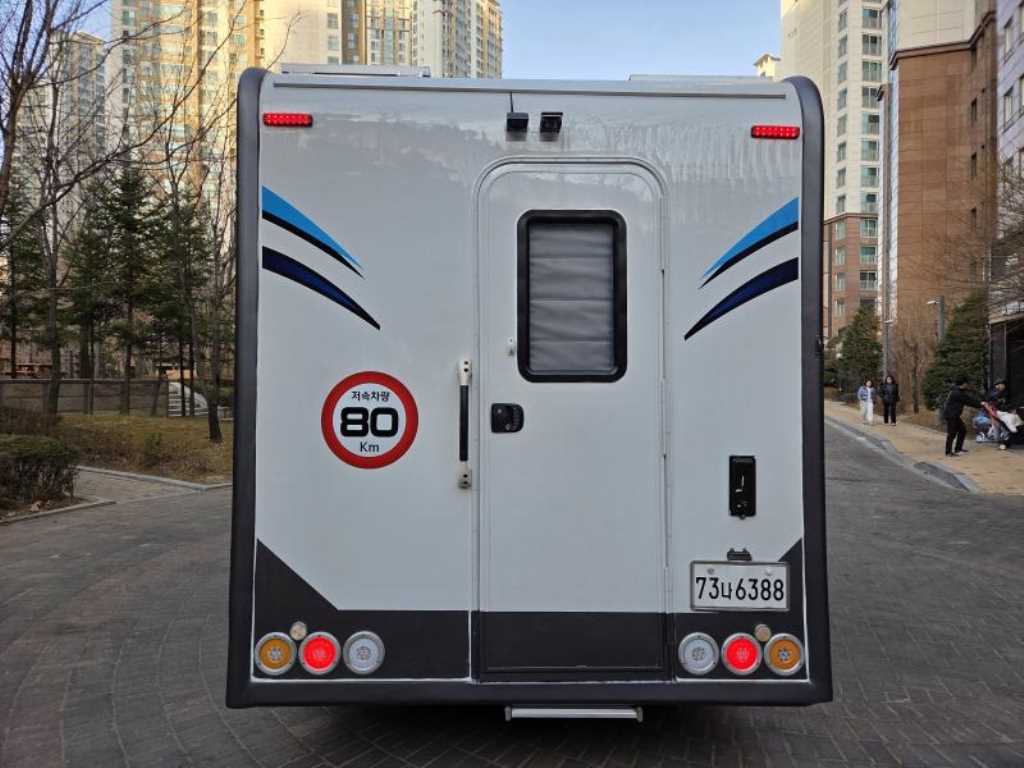 Hyundai Starex Camping Car 4WD 9