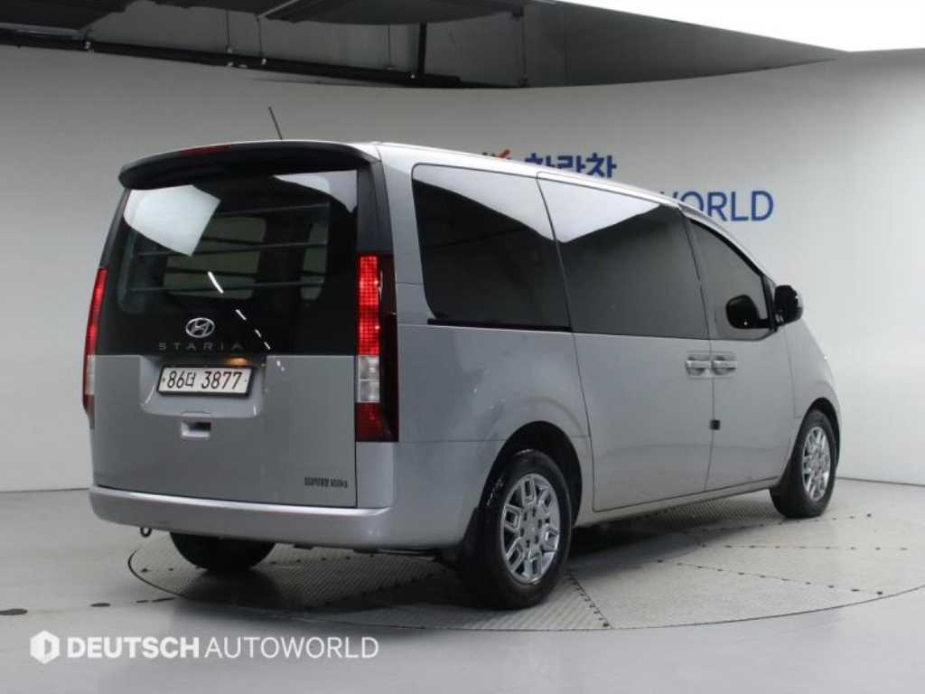 Hyundai Staria 2WD Diesel Cargo Modern 3