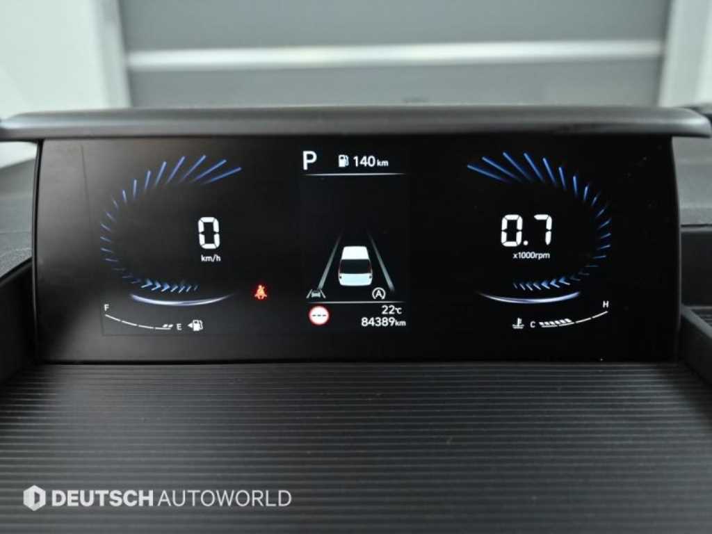 Hyundai Staria 2WD Diesel Cargo Modern 9