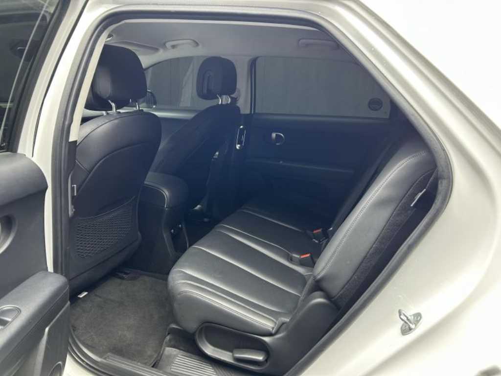Hyundai IONIQ Long Range Exclusive 8