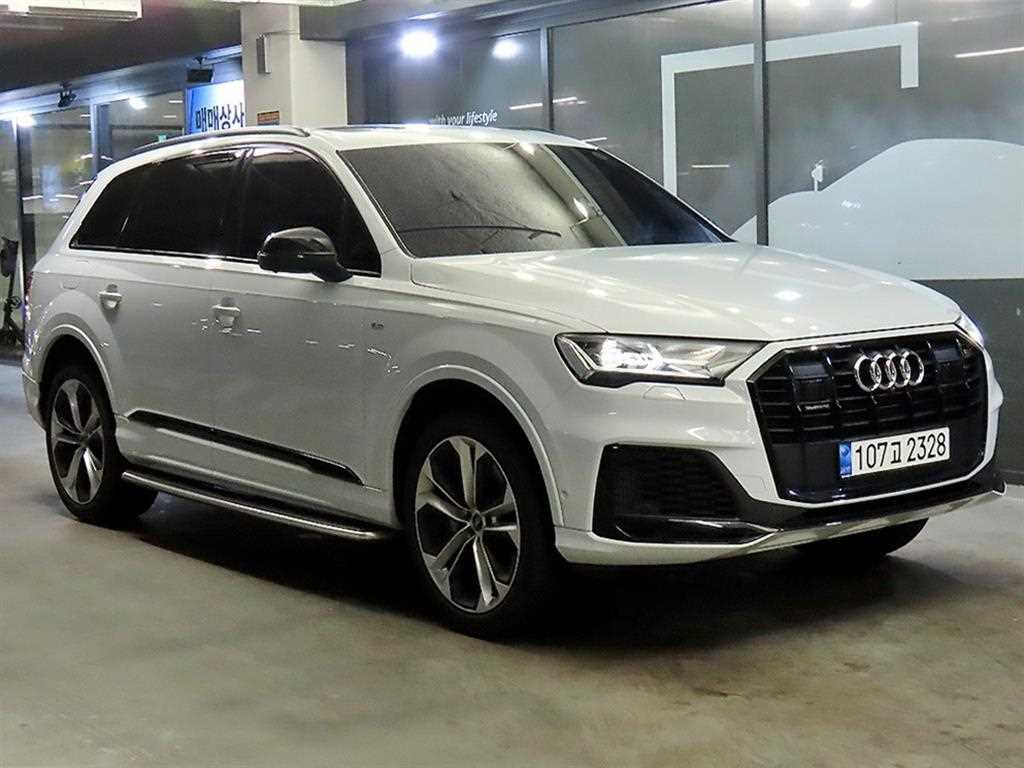 Q7 (4M) 55 TFSI 콰트로 프리미엄 2022년식