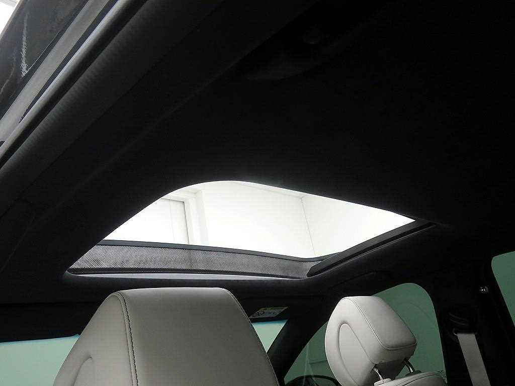 Genesis G70 Gasoline 2.5T 2WD Sport 10