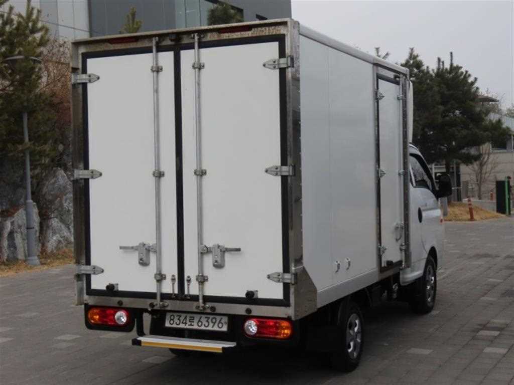 Hyundai Porter LPG Super Cab/ Long Wheelbase 4