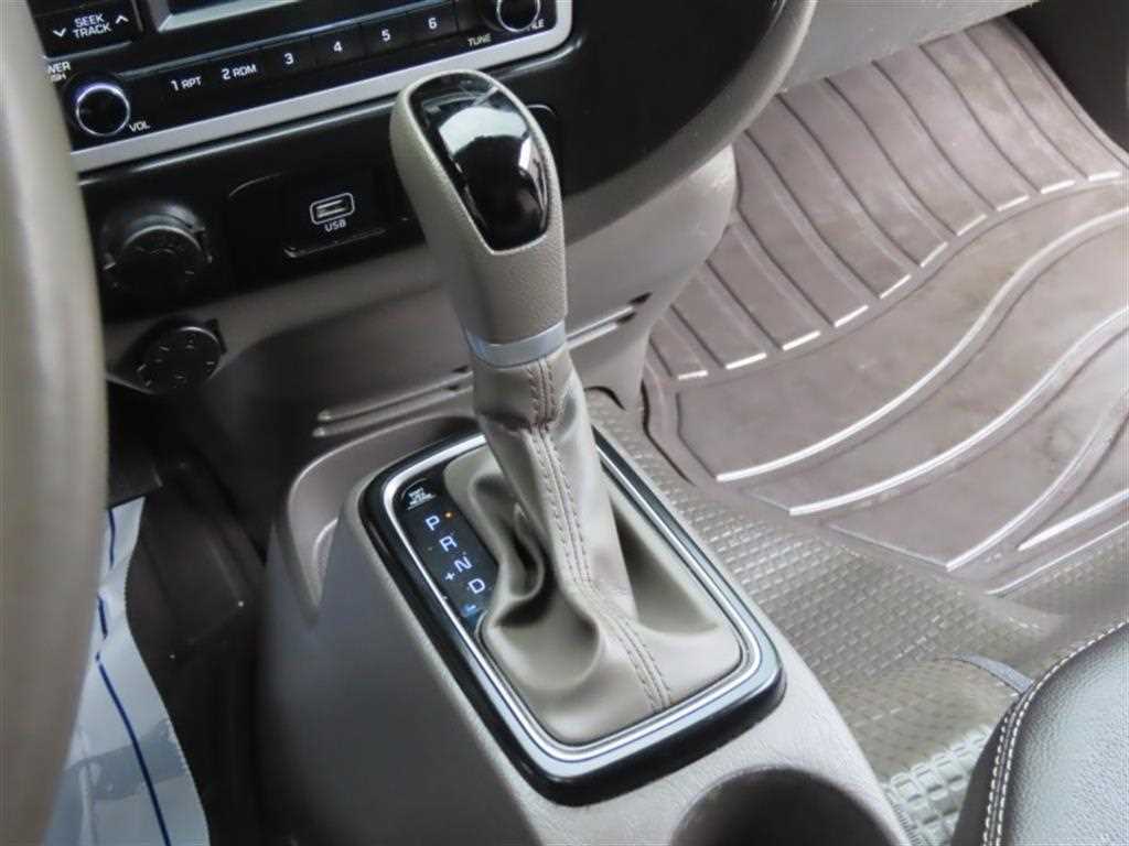 Hyundai Porter LPG Super Cab/ Long Wheelbase 8