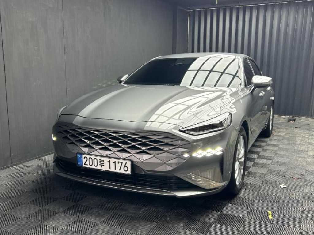 Kia K8 2.5 2WD Noblesse 4