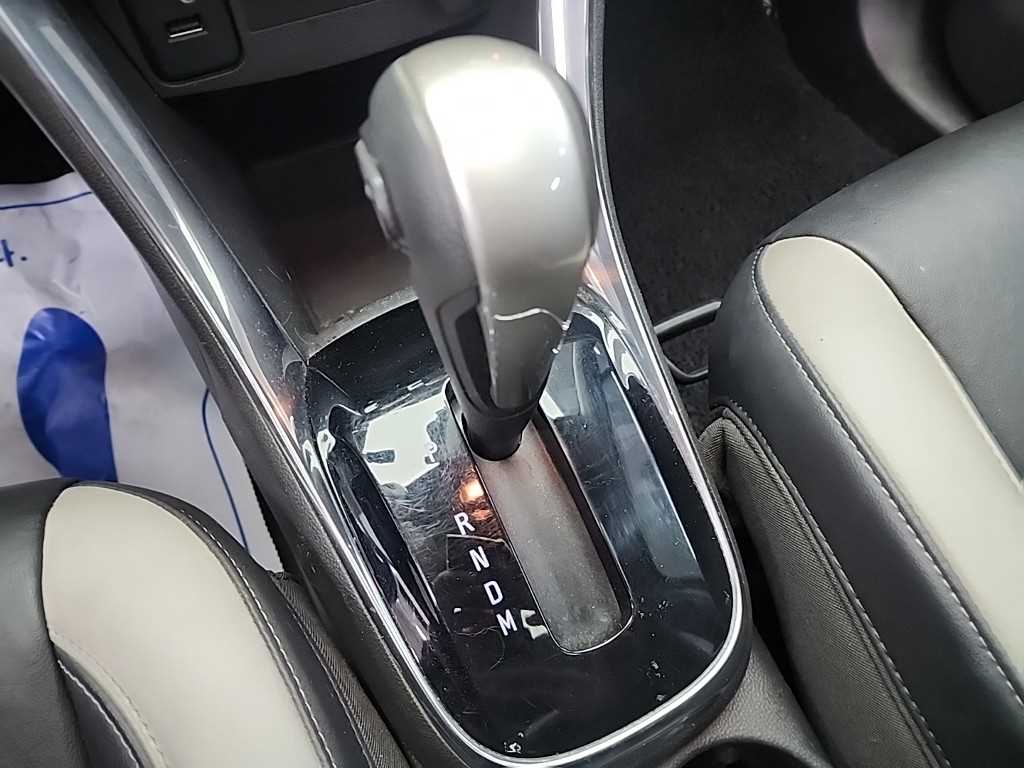 Chevrolet Trax Gasoline 1.4 Perfect Black 9