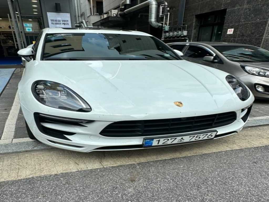 Porsche Macan Gasoline 3.0 GTS 2