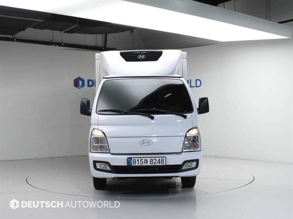 Hyundai Porter Standard Cab/ Long Wheelbase Twin Comp 4