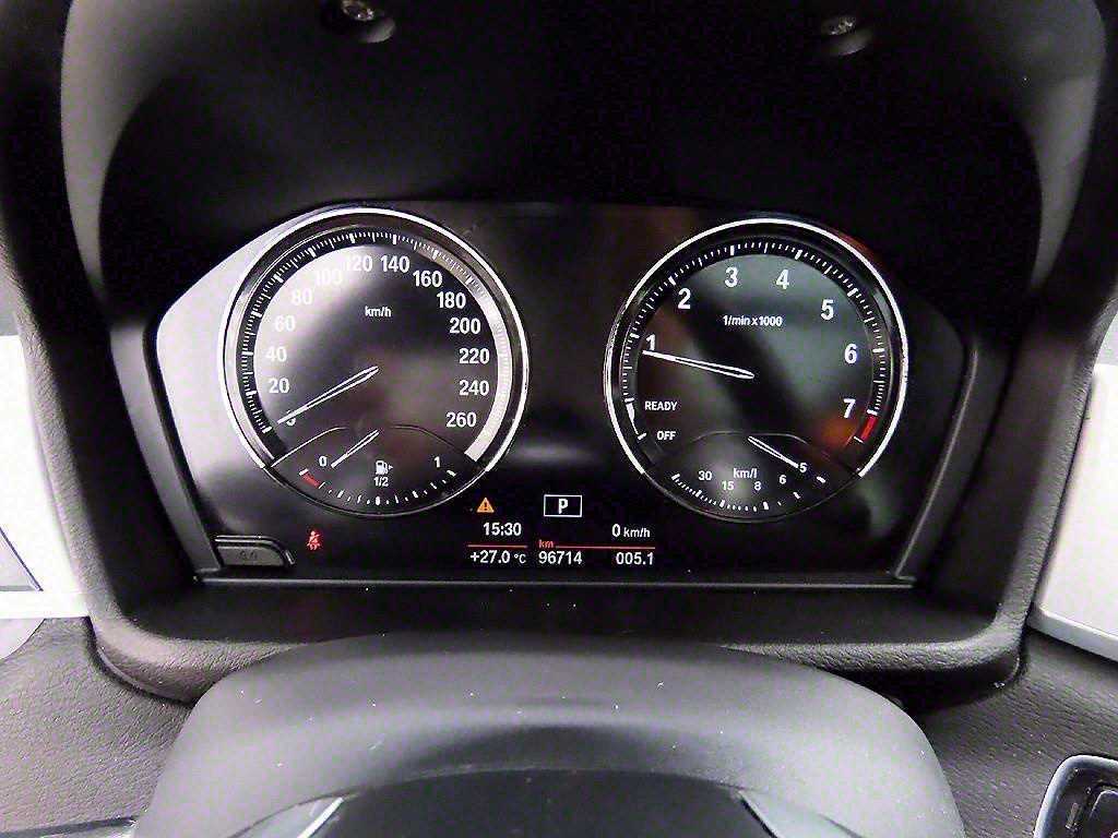 BMW X1 xDrive 20i Advantage 10