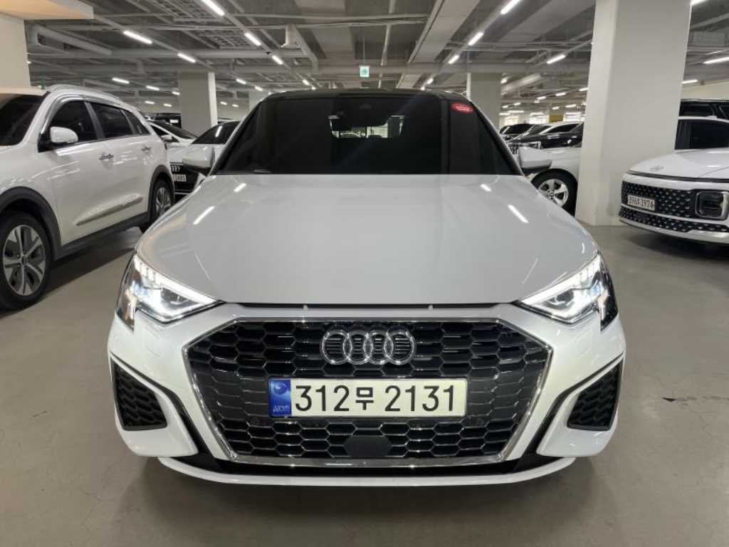 뉴 A3 40 TFSI 프리미엄 2022년식