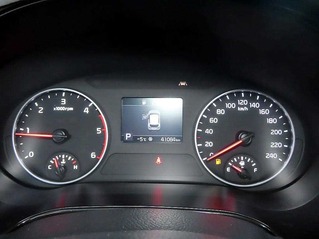 Kia Seltos Diesel 1.6 2WD Signature 9