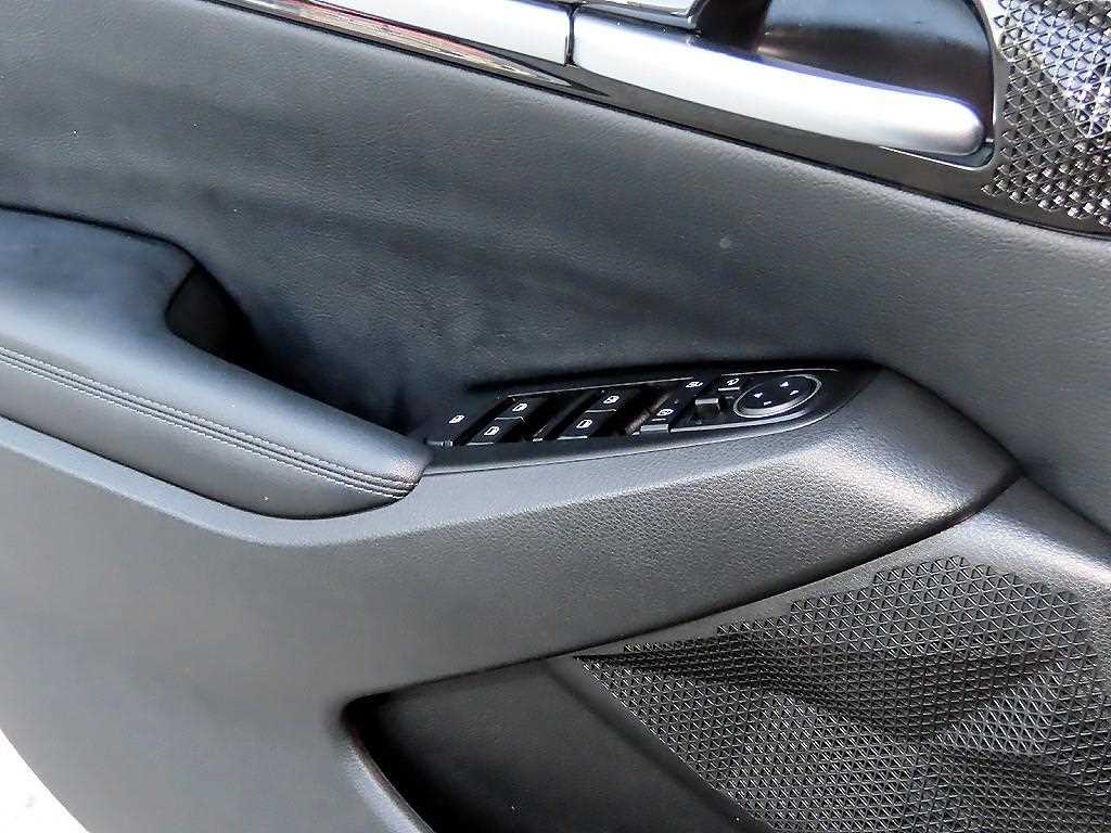 Kia Seltos Diesel 1.6 2WD Signature 10