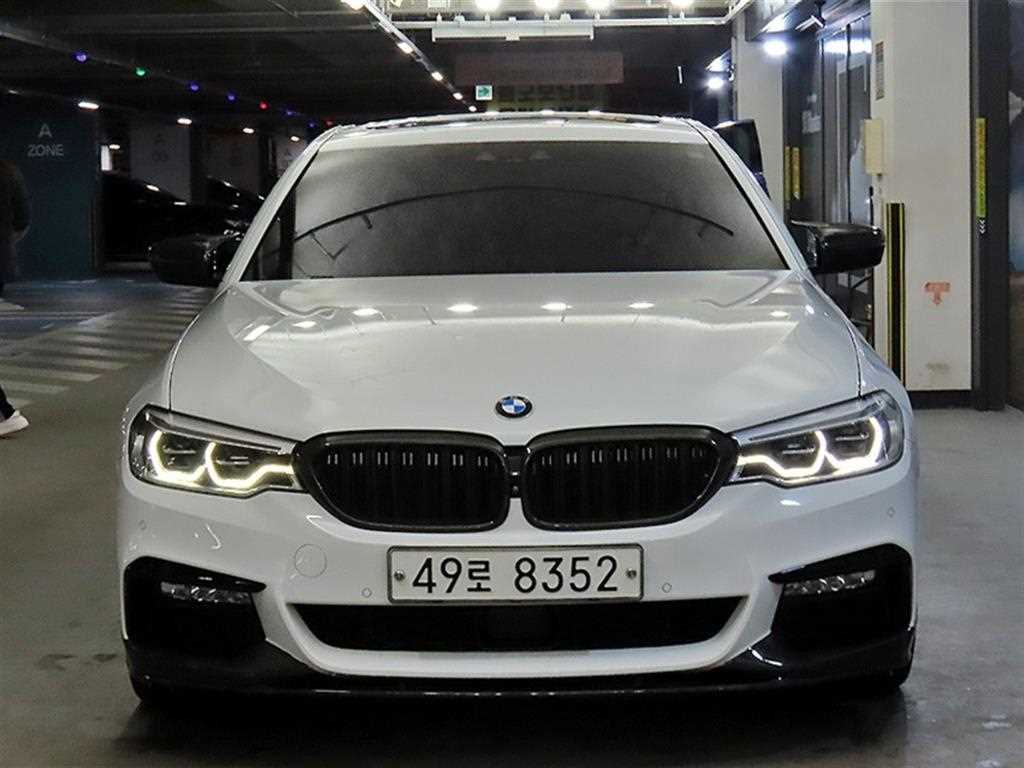 BMW 5시리즈 530i M 스포츠 플러스 사진 2/20