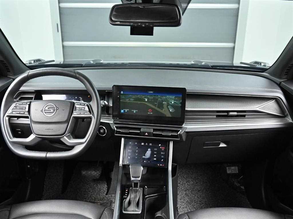 KG Mobility (Ssangyong) Torres 1.5 GDI-T 2WD T5 8