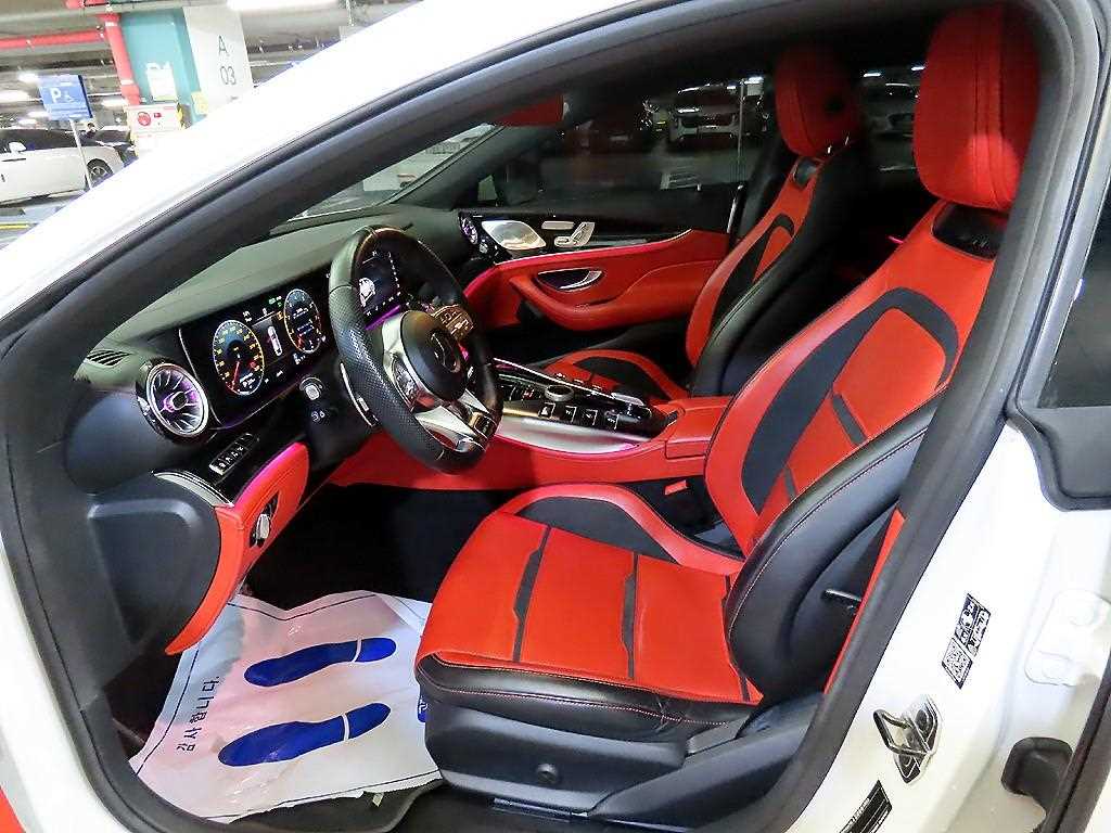 Mercedes-Benz AMG GT 4 Duo 43 4MATIC+ 7