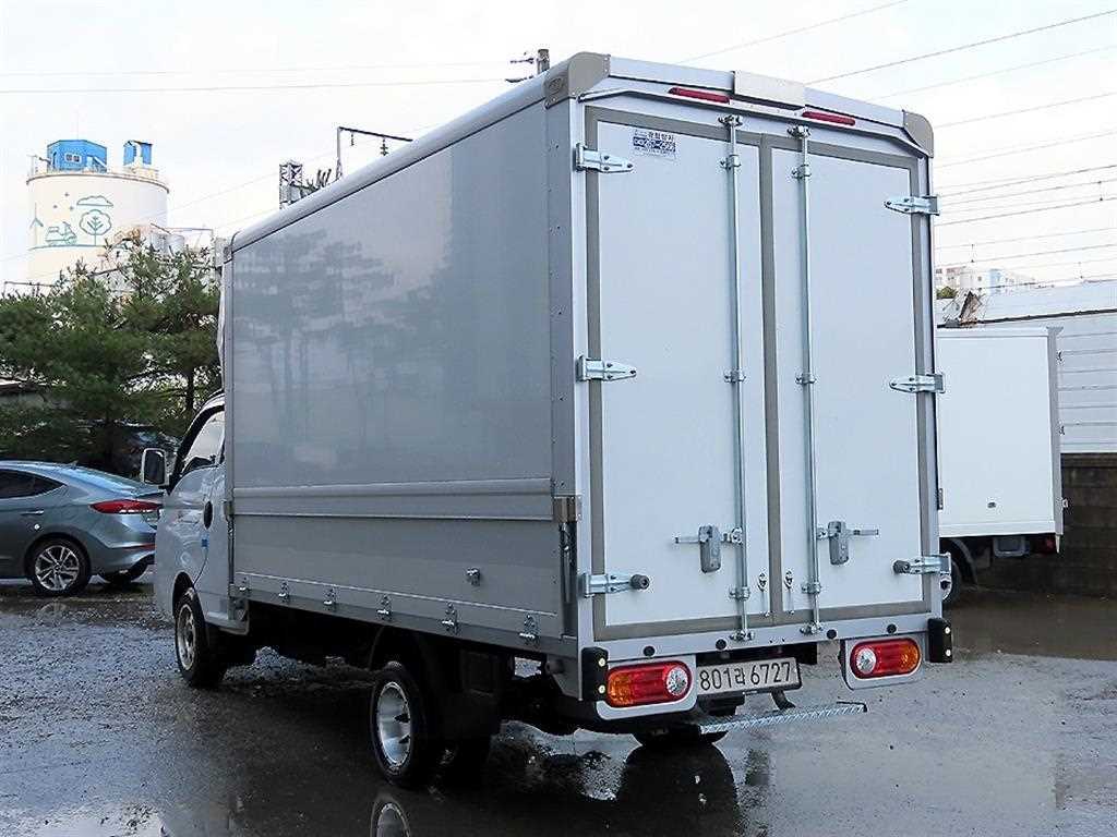Hyundai Porter Electric/ Super Cab/ Long Wheelbase 4