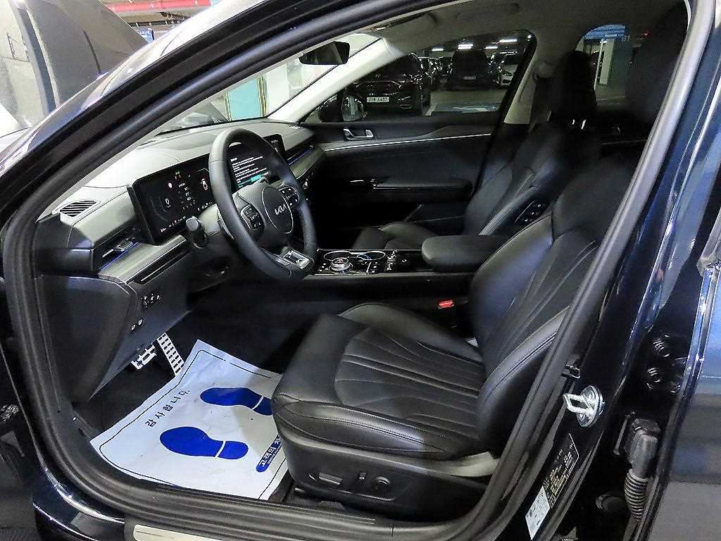 Kia K5 Signature 7