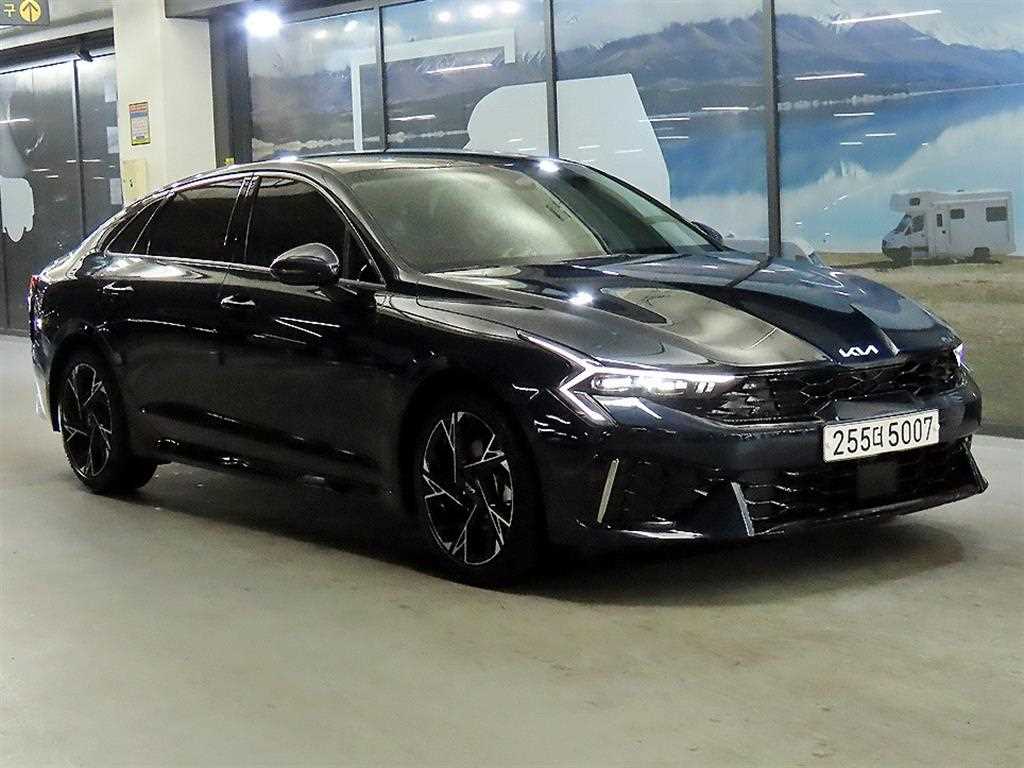 Kia K5 Signature