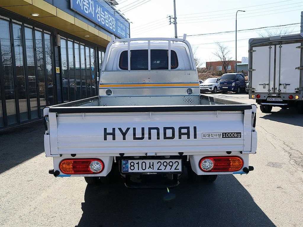Hyundai Porter Double Cab/ Long Wheelbase/ 2WD Premium 4