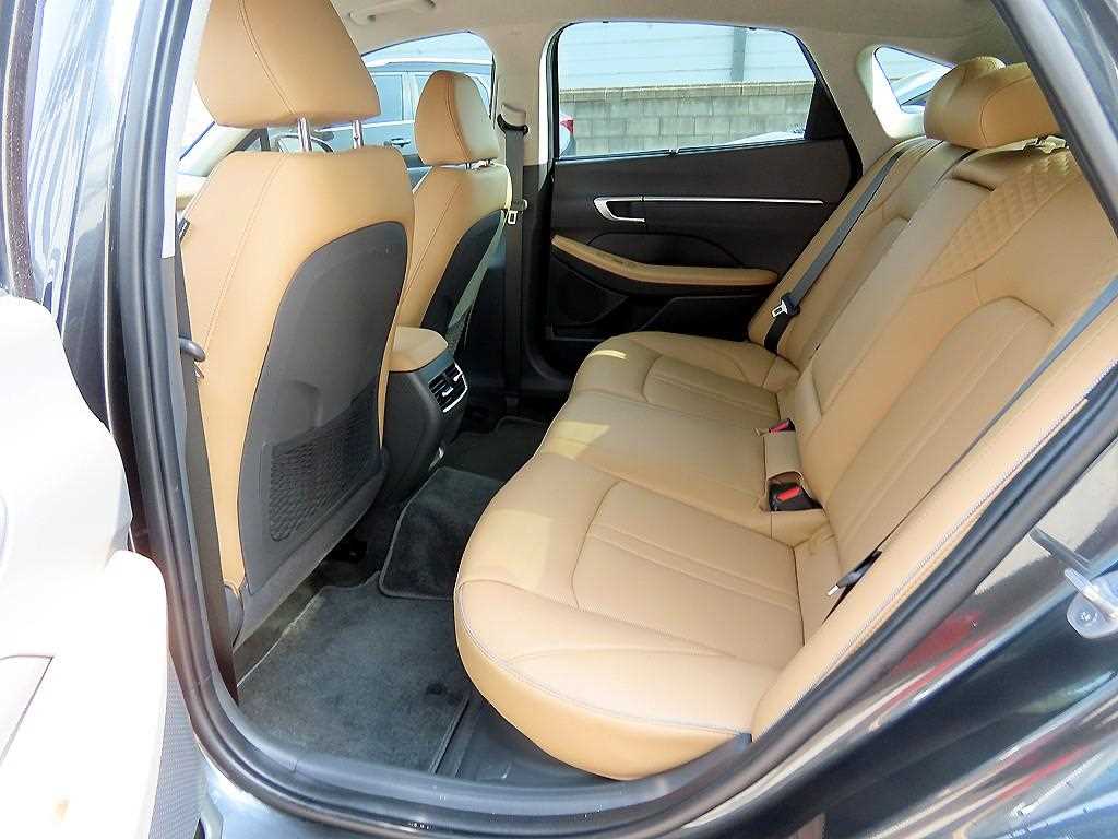 Hyundai Sonata Inspiration 7