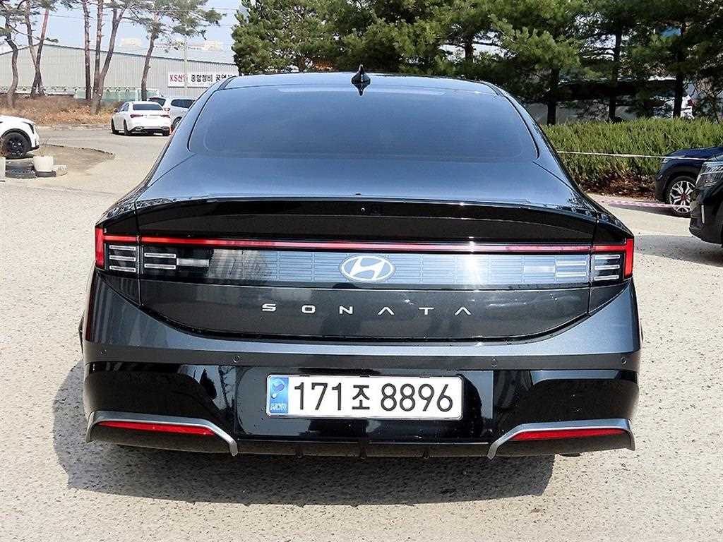 Hyundai Sonata Inspiration 5