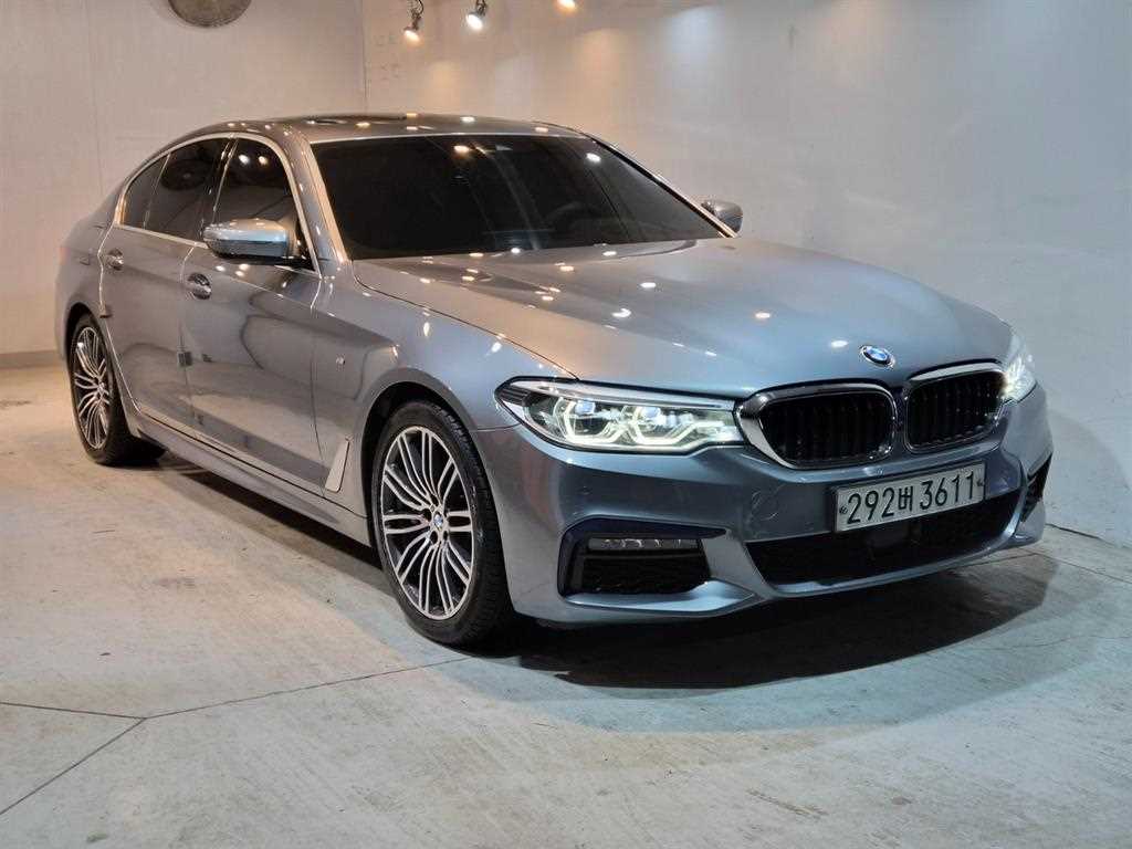 BMW 5시리즈 530i xDrive M 스포츠 플러스 사진 2/20