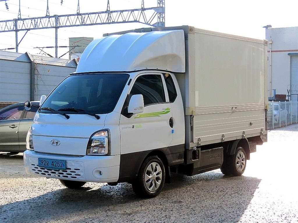 Hyundai Porter Manual/ Super Cab/ Long Wheelbase 3