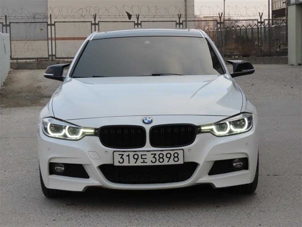 BMW 3시리즈 328i M 스포츠 사진 2/19