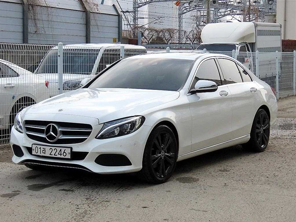 벤츠 C 클래스 C200 아방가르드 사진 2/20
