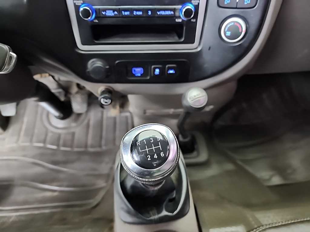 Hyundai Porter 4WD/ Standard Cab/ Long Wheelbase Smart 8