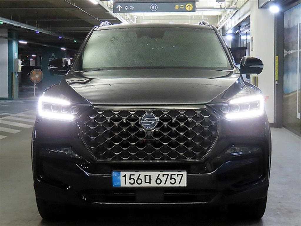 KGM 렉스턴 디젤 2.2 4WD 더 블랙 사진 2/20