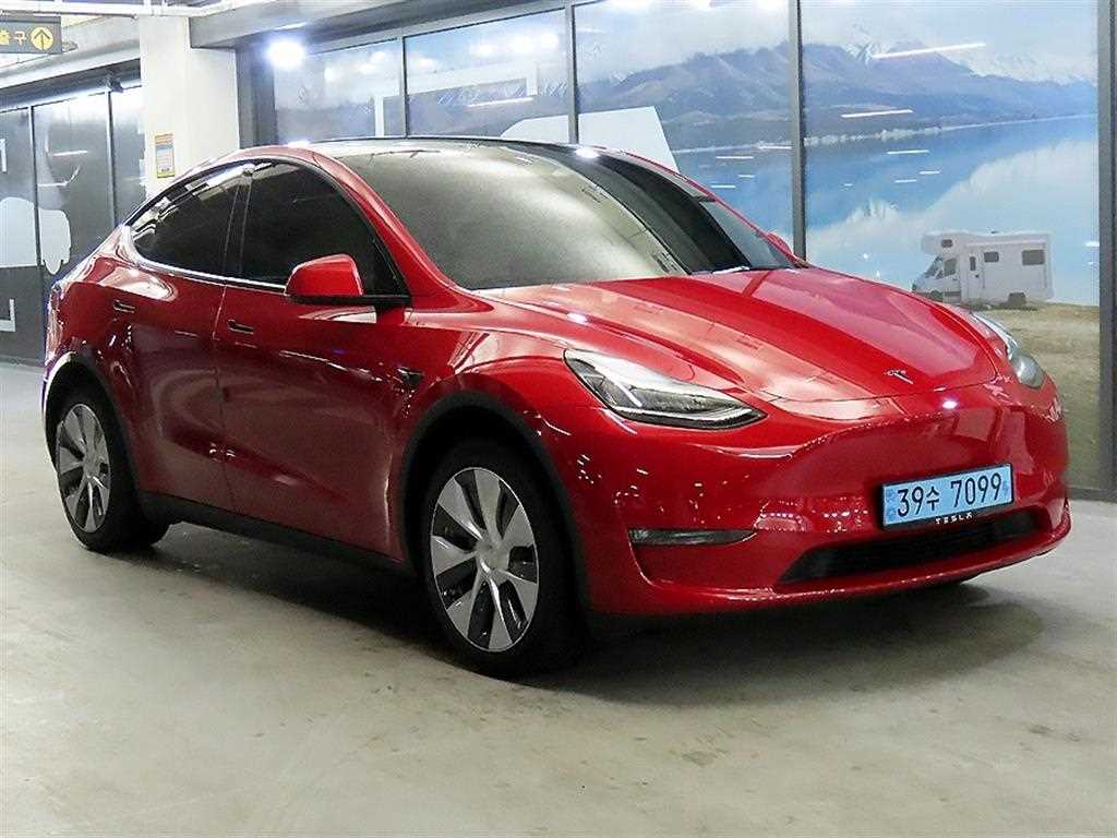 Tesla Model Y Long Range