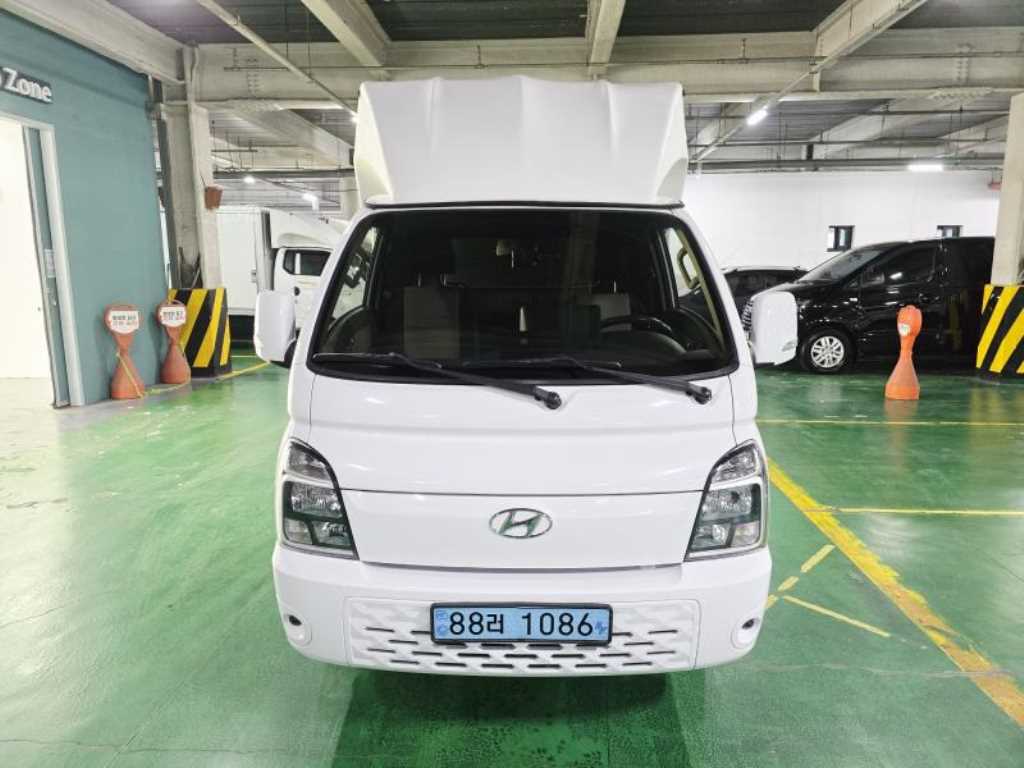 Hyundai Porter 1.0 Ton/ Super Cab/ Long Wheelbase 6