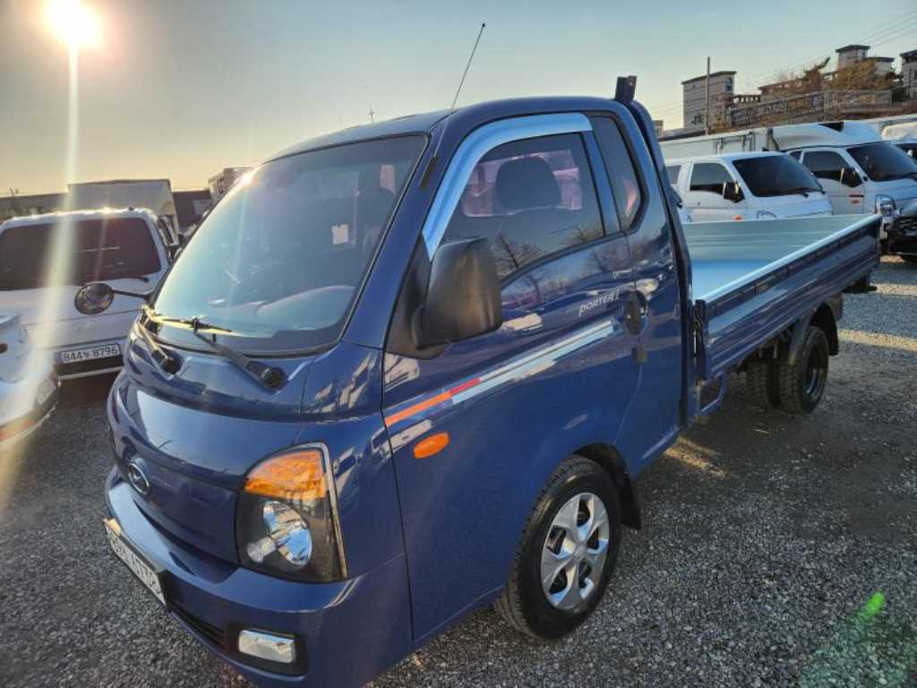Hyundai Porter 1.0 Ton/ Super Cab/ Long Wheelbase/ CRDi Smart